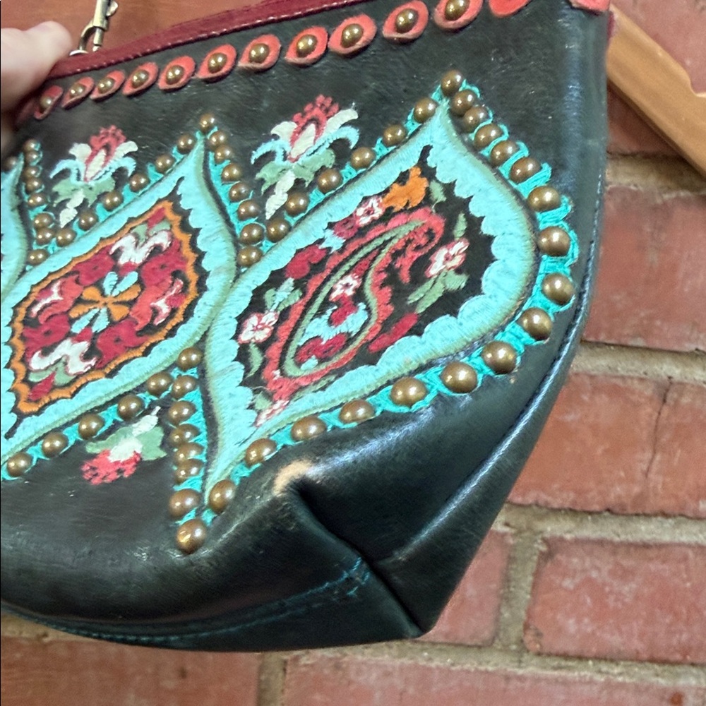 Vintage Isabella Fiore Embroidered Multicolor Wristlet Clutch - Picture 4 of 10